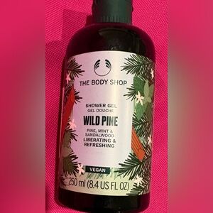 The Body Shop Wild Pine Shower Gel - Green and White